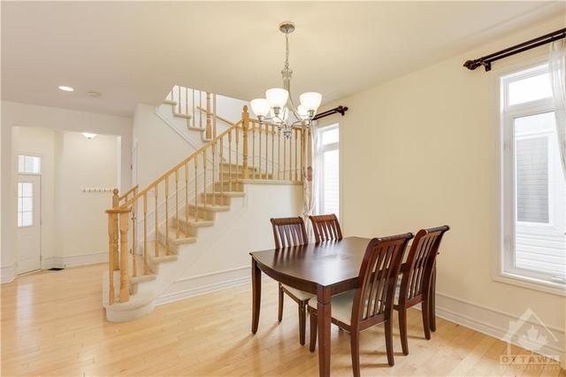 314 Laughlin Cir, House detached with 5 bedrooms, 4 bathrooms and 4 parking in Ottawa ON | Image 8