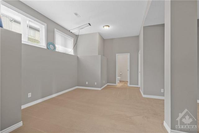 406 Vendevale Ave, House detached with 4 bedrooms, 4 bathrooms and 4 parking in Ottawa ON | Image 24