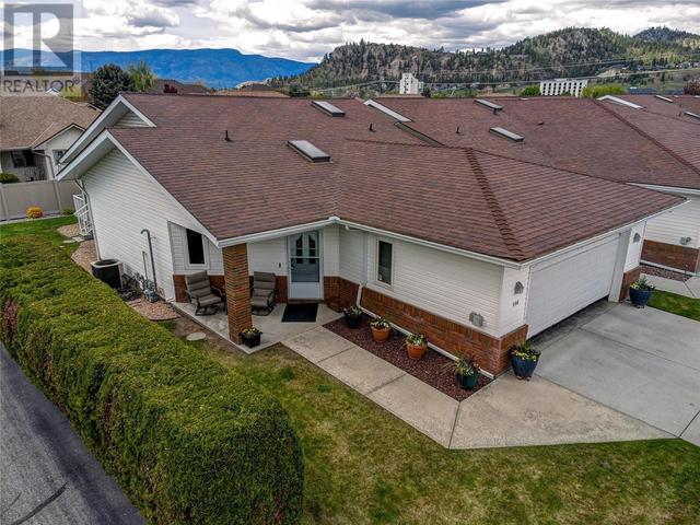 114 - 1885 Parkview Cres, House attached with 3 bedrooms, 2 bathrooms and 4 parking in Kelowna BC | Image 36