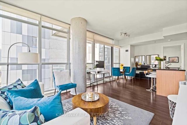 1107 - 375 King St W, Condo with 2 bedrooms, 2 bathrooms and 1 parking in Toronto ON | Image 9