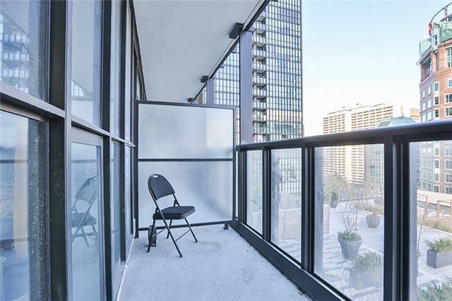 1001 - 101 Charles St E, Condo with 2 bedrooms, 2 bathrooms and 1 parking in Toronto ON | Image 16