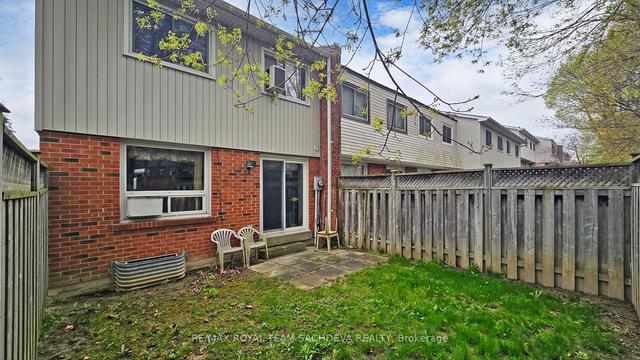 106 - 1975 Rosefield Rd, Townhouse with 3 bedrooms, 2 bathrooms and 2 parking in Pickering ON | Image 26