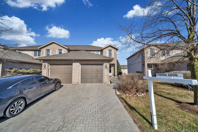 252 Blackhorne Dr, Townhouse with 3 bedrooms, 2 bathrooms and 2 parking in Kitchener ON | Image 1