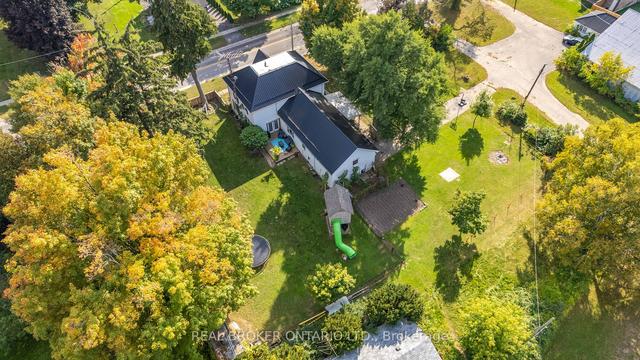 1013 Windham Centre Rd, House detached with 5 bedrooms, 2 bathrooms and 4 parking in Norfolk County ON | Image 32