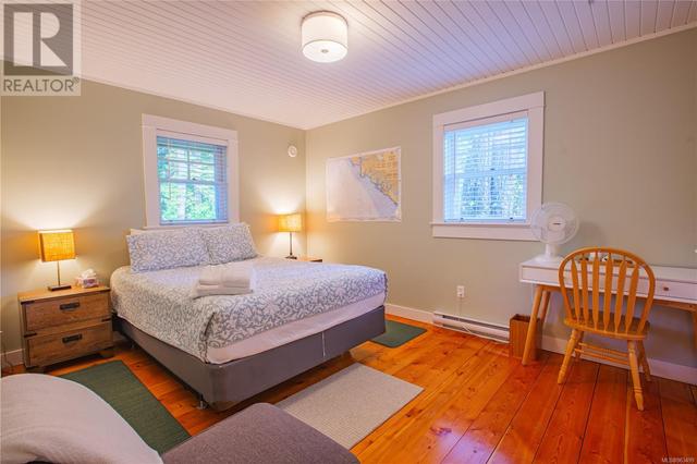 225 Boardwalk Blvd, House detached with 2 bedrooms, 1 bathrooms and 2 parking in Ucluelet BC | Image 21