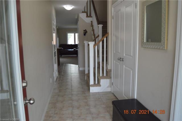 1156 Caen Avenue, House attached with 3 bedrooms, 2 bathrooms and null parking in Woodstock ON | Image 5