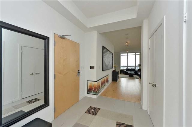 5302 - 65 Bremner Blvd, Condo with 2 bedrooms, 3 bathrooms and 1 parking in Toronto ON | Image 3