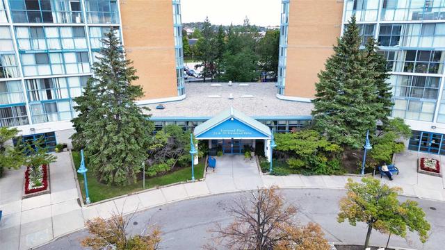 1002 - 25 Trailwood Dr, Condo with 2 bedrooms, 2 bathrooms and 1 parking in Mississauga ON | Image 15