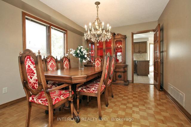 255 Fiori Dr, House detached with 4 bedrooms, 4 bathrooms and 4 parking in Vaughan ON | Image 2