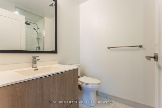 206 - 1 Belsize Dr, Condo with 2 bedrooms, 1 bathrooms and 1 parking in Toronto ON | Image 2