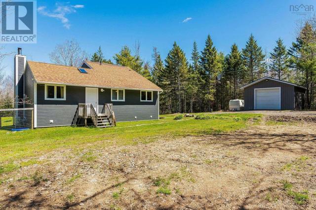1079 Barr Settlement Rd, House detached with 3 bedrooms, 2 bathrooms and null parking in East Hants NS | Image 1