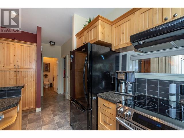 12 - 441 20 Street Ne, House attached with 2 bedrooms, 2 bathrooms and 2 parking in Salmon Arm BC | Image 9
