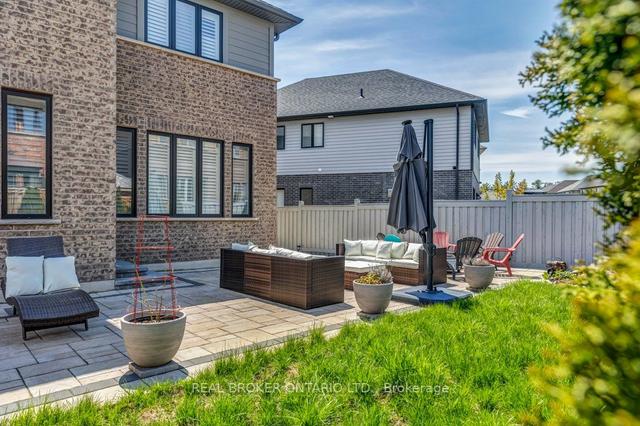 206 Carriage Way S, House detached with 6 bedrooms, 4 bathrooms and 5 parking in Waterloo ON | Image 26
