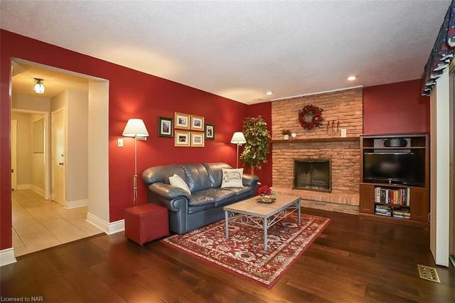 7100 Ridgewood Cres, House detached with 3 bedrooms, 2 bathrooms and 6 parking in Niagara Falls ON | Image 16