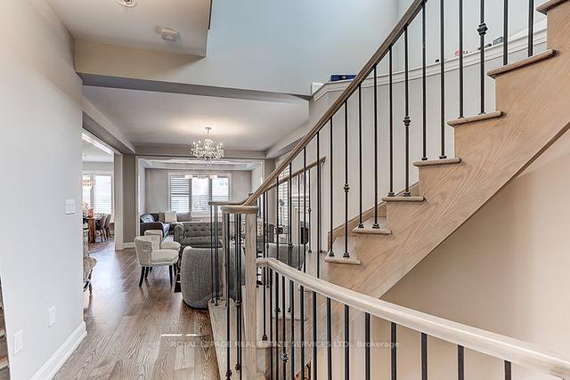 330 Wisteria Way, House detached with 4 bedrooms, 4 bathrooms and 4 parking in Oakville ON | Image 24