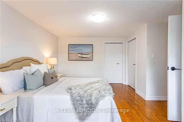 54 - 35 Waterman Ave, Townhouse with 3 bedrooms, 2 bathrooms and 1 parking in London ON | Image 11