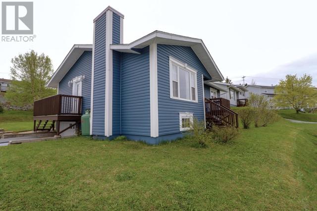 1 Tudor St, House detached with 4 bedrooms, 2 bathrooms and null parking in Corner Brook NL | Image 3