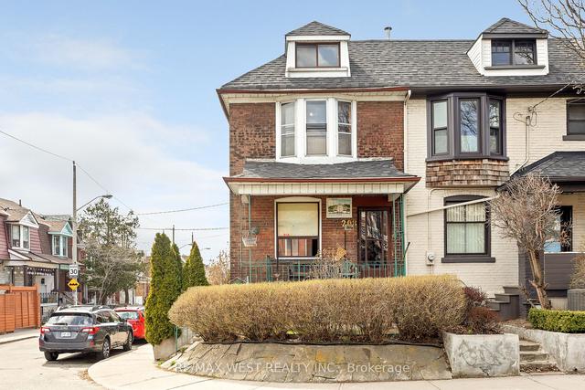 208 Brock Ave, House attached with 3 bedrooms, 2 bathrooms and 0 parking in Toronto ON | Image 12