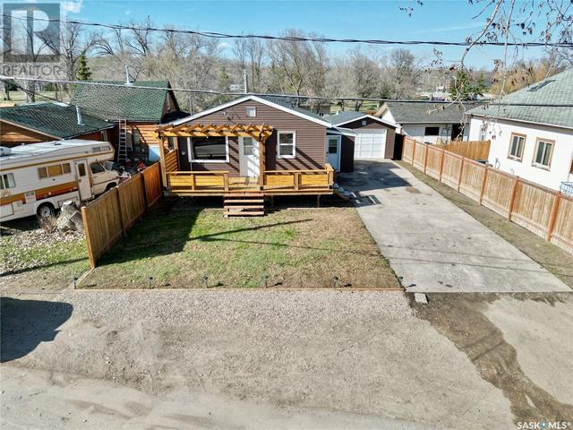 30 5th Avenue, House detached with 1 bedrooms, 2 bathrooms and null parking in Lumsden SK | Image 43