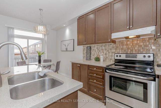 43 Ledger Point Cres, House attached with 4 bedrooms, 3 bathrooms and 5 parking in Brampton ON | Image 18
