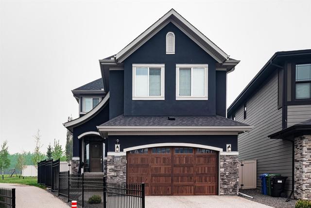 39 West Grove Place Sw, House detached with 4 bedrooms, 3 bathrooms and 2 parking in Calgary AB | Image 1