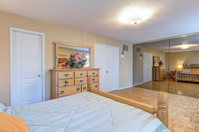 2373 Cobbinshaw Circ, House detached with 3 bedrooms, 3 bathrooms and 4 parking in Mississauga ON | Image 8