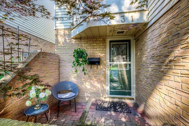 31 - 1135 Mccraney St E, Townhouse with 3 bedrooms, 2 bathrooms and 2 parking in Oakville ON | Image 3