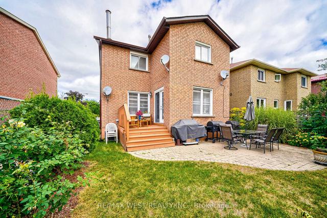 97 Grover Dr, House detached with 4 bedrooms, 4 bathrooms and 5 parking in Toronto ON | Image 35