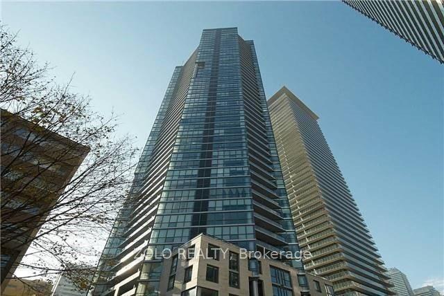 4702 - 45 Charles St E, Condo with 2 bedrooms, 2 bathrooms and 1 parking in Toronto ON | Image 1