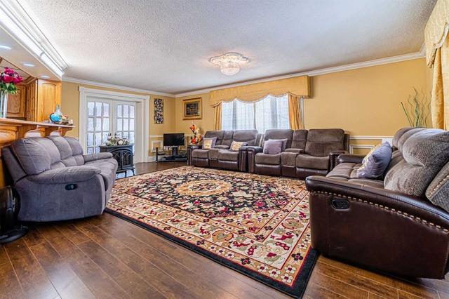 11255 Regional Road 25 Rd, House detached with 3 bedrooms, 4 bathrooms and 22 parking in Halton Hills ON | Image 36