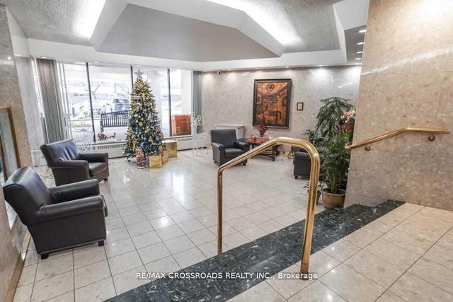501 - 60 Pavane Linkway, Condo with 3 bedrooms, 2 bathrooms and 1 parking in Toronto ON | Image 12