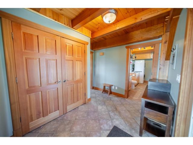 779 Sundown Lane, House detached with 3 bedrooms, 4 bathrooms and null parking in East Kootenay B BC | Image 9