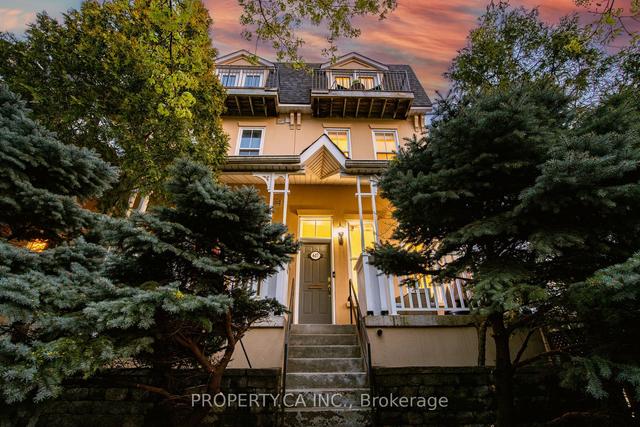 617 Adelaide St W, House attached with 3 bedrooms, 3 bathrooms and 2 parking in Toronto ON | Image 1