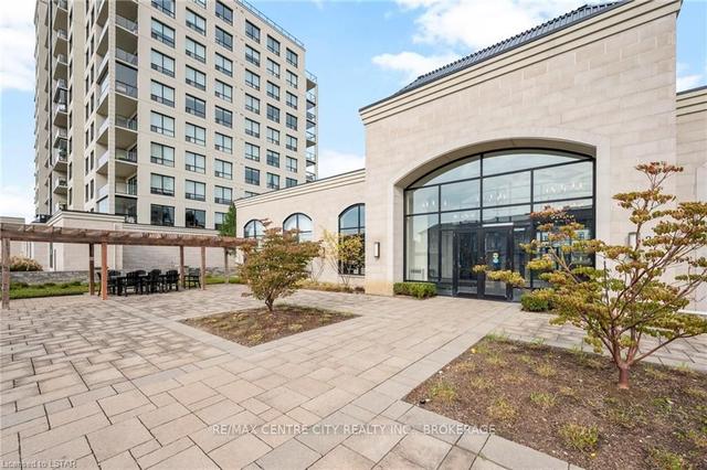 1302 - 240 Villagewalk Blvd, Townhouse with 2 bedrooms, 2 bathrooms and 2 parking in London ON | Image 35