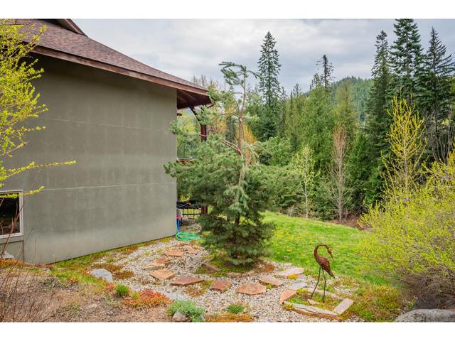 817 White Tail Drive, House detached with 4 bedrooms, 4 bathrooms and null parking in Rossland BC | Image 87