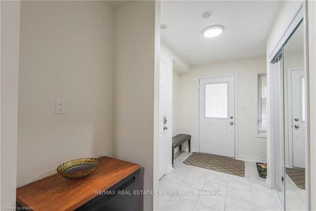 554 Goldenrod Ln, Townhouse with 3 bedrooms, 3 bathrooms and 2 parking in Kitchener ON | Image 24