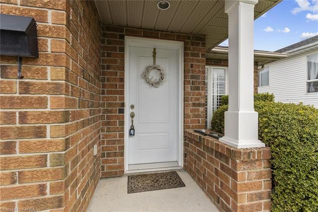 1052 Springfield Dr, House semidetached with 2 bedrooms, 1 bathrooms and 3 parking in Kingston ON | Image 25