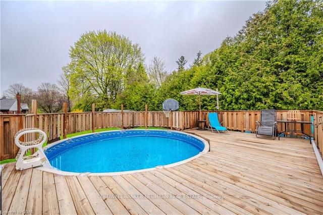 90 Rodney Blvd, House detached with 3 bedrooms, 2 bathrooms and 5 parking in Guelph ON | Image 26