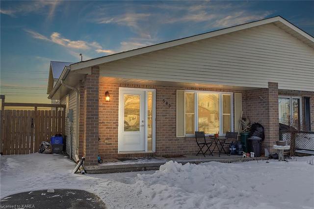 583 Whistler Terr, House semidetached with 3 bedrooms, 1 bathrooms and 2 parking in Kingston ON | Image 1