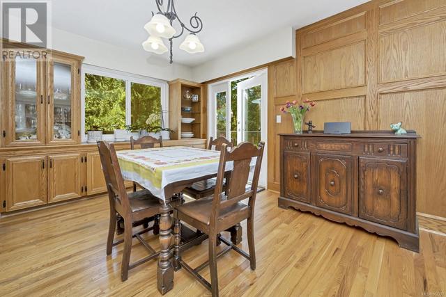 5557 Old West Saanich Rd, House detached with 5 bedrooms, 4 bathrooms and 500 parking in Saanich BC | Image 13