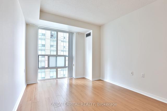 1007 - 26 Olive Ave, Condo with 2 bedrooms, 1 bathrooms and 1 parking in Toronto ON | Image 7