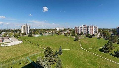 1004 - 44 Longbourne Dr, Condo with 3 bedrooms, 2 bathrooms and 2 parking in Toronto ON | Image 5