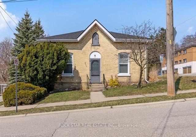 40 Niagara St, House detached with 4 bedrooms, 2 bathrooms and 2 parking in Brantford ON | Image 1