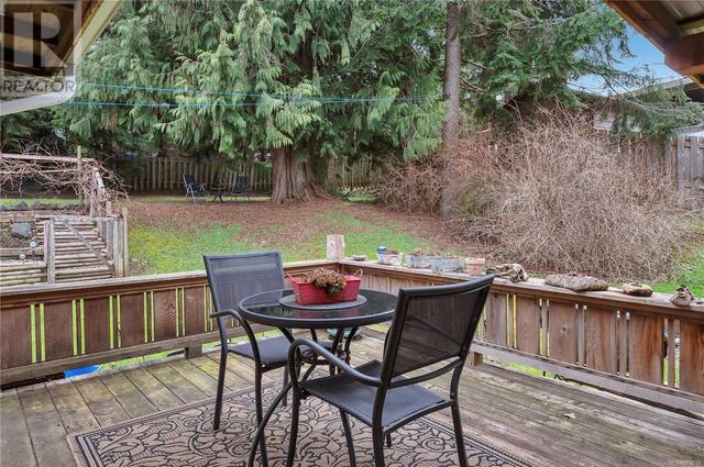 4199 Enquist Rd, House detached with 3 bedrooms, 2 bathrooms and 10 parking in Strathcona D (Oyster Bay   Buttle Lake) BC | Image 33