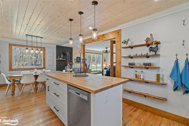 4478 Southwood Road, House detached with 4 bedrooms, 2 bathrooms and 10 parking in Muskoka Lakes ON | Image 2