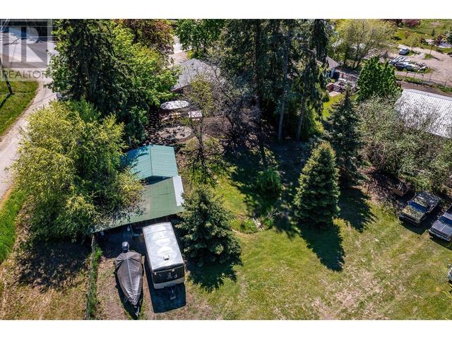 9705 Buchanan Rd, House detached with 2 bedrooms, 1 bathrooms and 20 parking in Coldstream BC | Image 3
