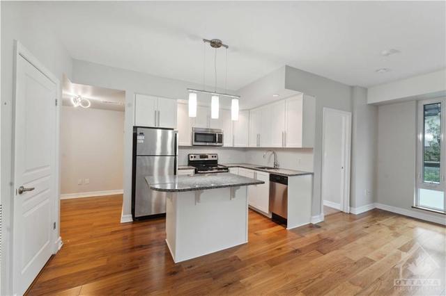 305 - 238 Besserer St, Condo with 2 bedrooms, 2 bathrooms and 1 parking in Ottawa ON | Image 13