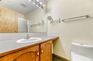92 Somervale Pk Sw, Home with 2 bedrooms, 2 bathrooms and 2 parking in Calgary AB | Image 19