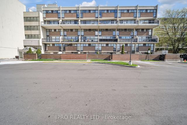 217 - 366 The East Mall, Townhouse with 3 bedrooms, 3 bathrooms and 1 parking in Toronto ON | Image 12