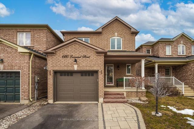 1180 Laurand St, House detached with 3 bedrooms, 3 bathrooms and 4 parking in Innisfil ON | Image 1